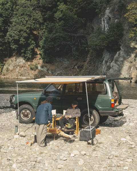 ランクル80 ARBバンパー&ルーフラック&サイドオーニング カスタムでデイキャンプ