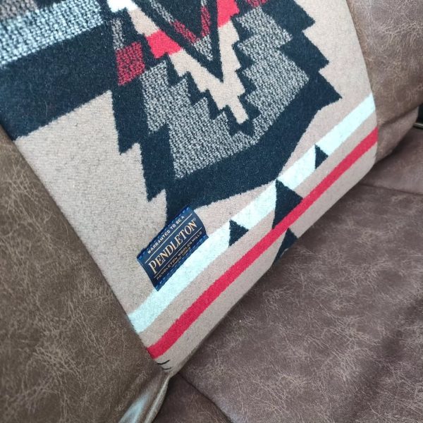 シエンタ ペンドルトン コラボシートカバー 『PENDLETON ロゴ』