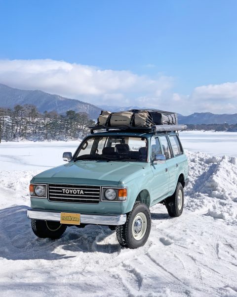 ランクル80丸目 クラシックカスタム 雪中キャンプ ARBルーフラック×ARBスワッグバッグ積載