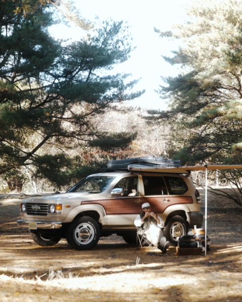 ランクル120プラド 丸目換装クラシックカスタム FD-classic126 × ARBサイドオーニング アウトドアでキャンプ飯