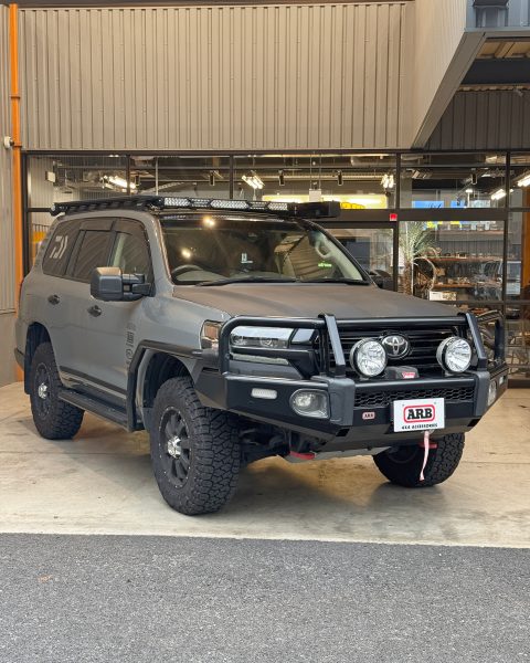 ランクル200 ARBバンパーカスタム DAIWA橋本卓哉プロサポートカー × Clearview トーイングミラー