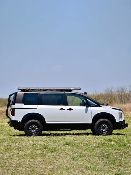 新型デリカD:5 IPFカスタムデモカー（外装真横）ARBサイドオーニング