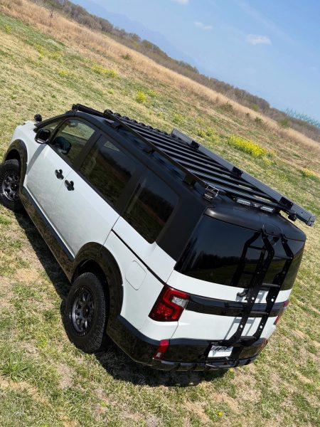 新型デリカD:5 IPFカスタムデモカー（リア）IPFルーフラック