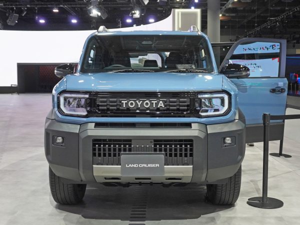 ランドクルーザーFJ（ランクルFJ）スモーキーブルー コの字型（C型）ヘッドライト＋TOYOTAグリル