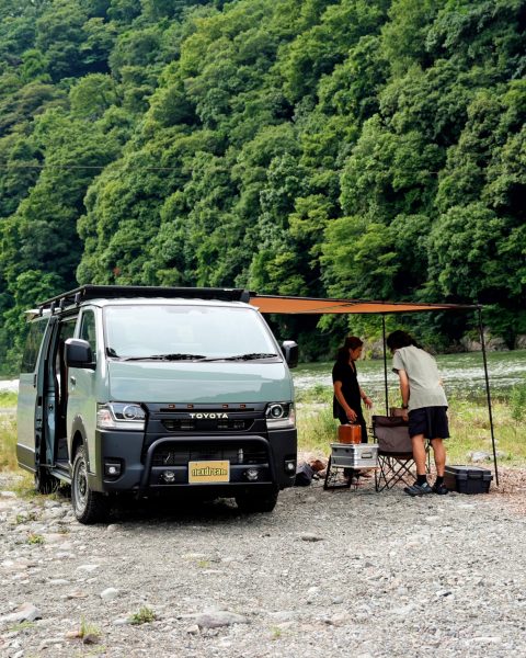 9型ハイエース × ARBルーフラック＆サイドオーニング 設営完成