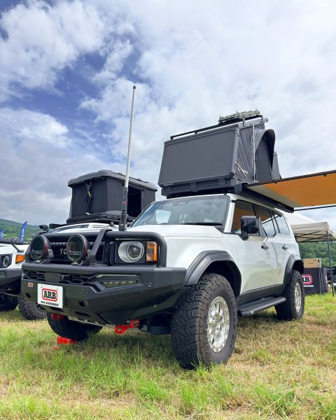 ランクル250 ARBサミットMK2バンパー＋最新ARBルーフトップテント「イントレピッド」＋OMEのリフトアップ×MKW M204アルミ×DUNLOP グラントレックRT01タイヤ